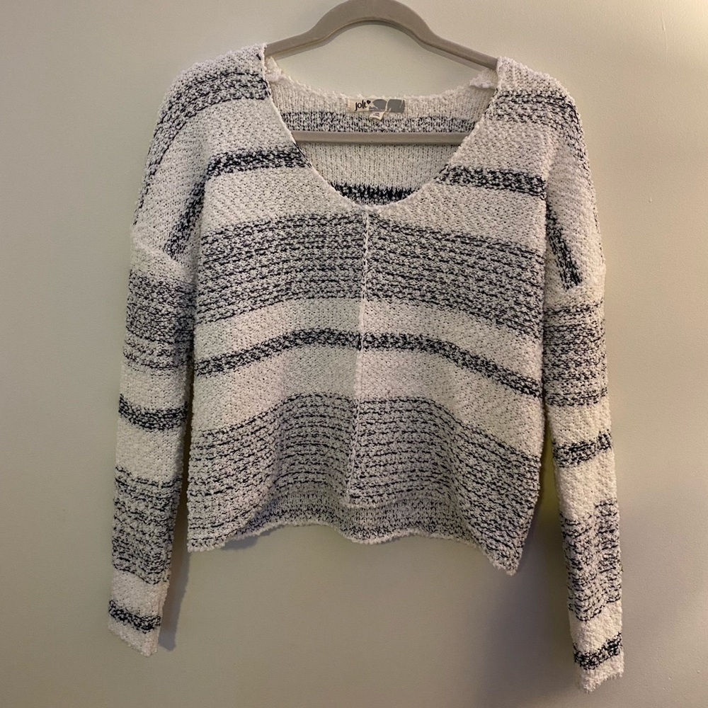 Grey and white knit Jolt sweater